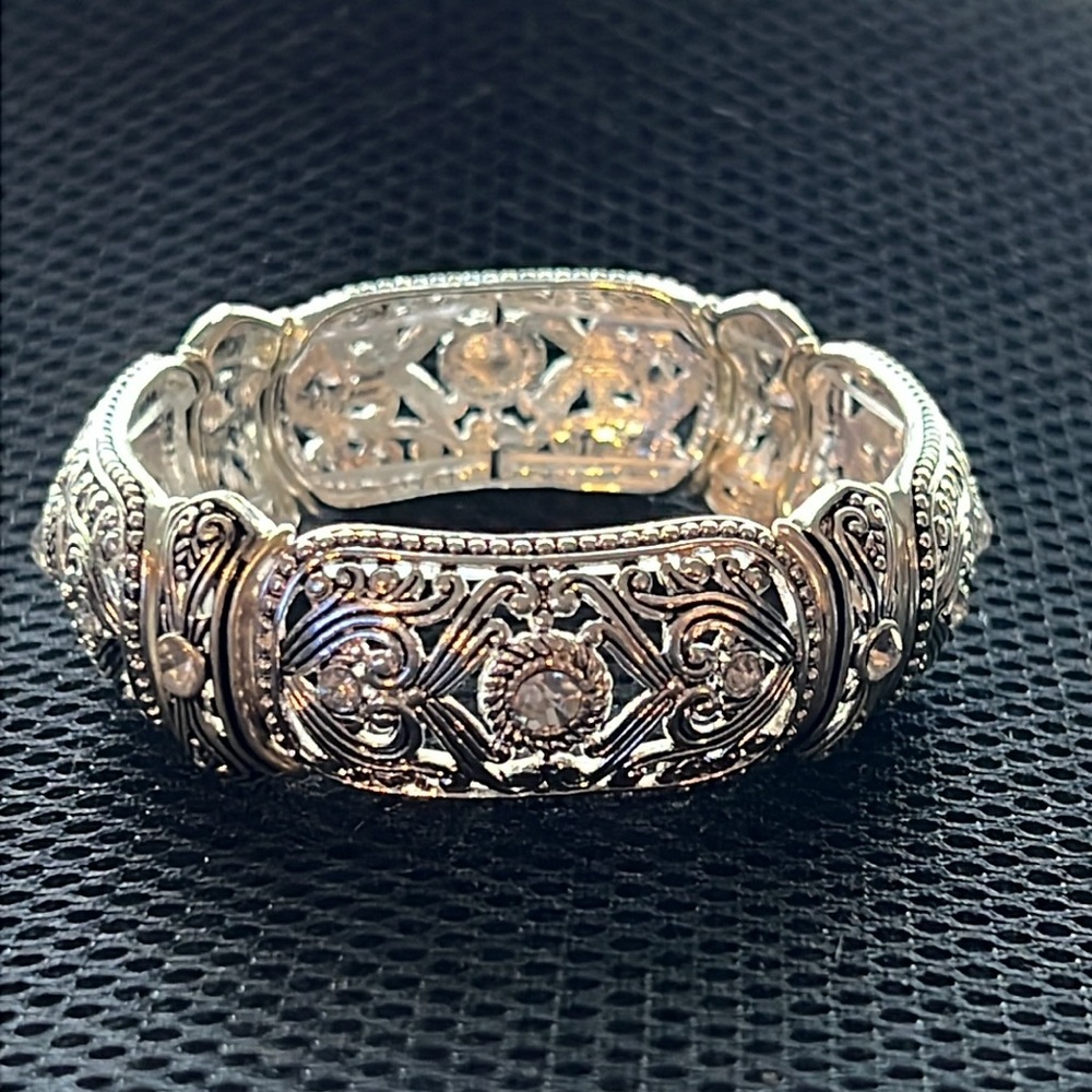 New Silver Tone Thick Rhinestones Bracelet